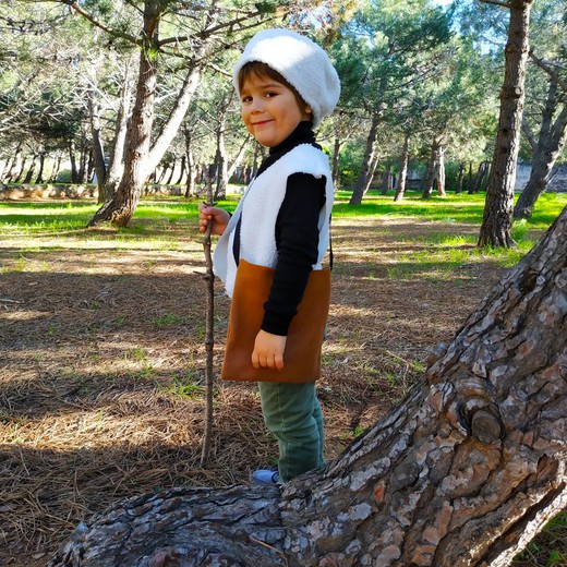 Children's shepherd costume with sheepskin hat 4 pieces