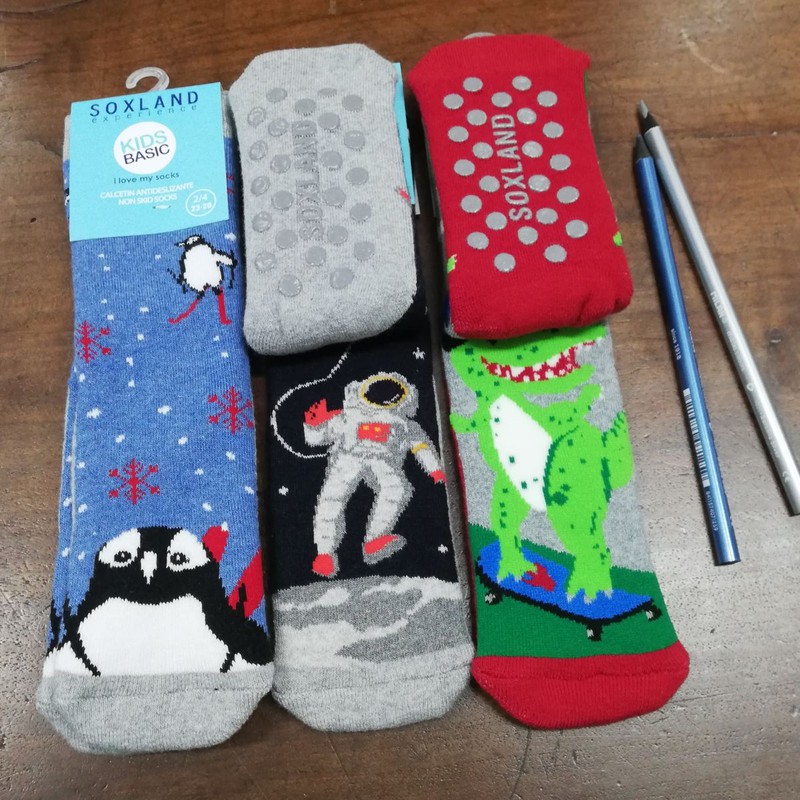 4 pares de calcetines hechos de algodón, niños / niña calcetines