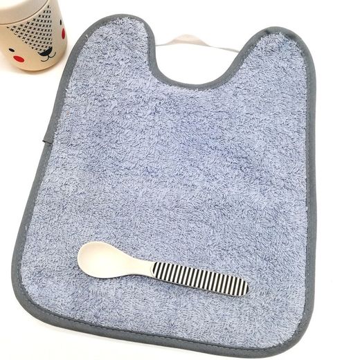 Pack 4 baberos con goma y impermeable 25x30 cm 888